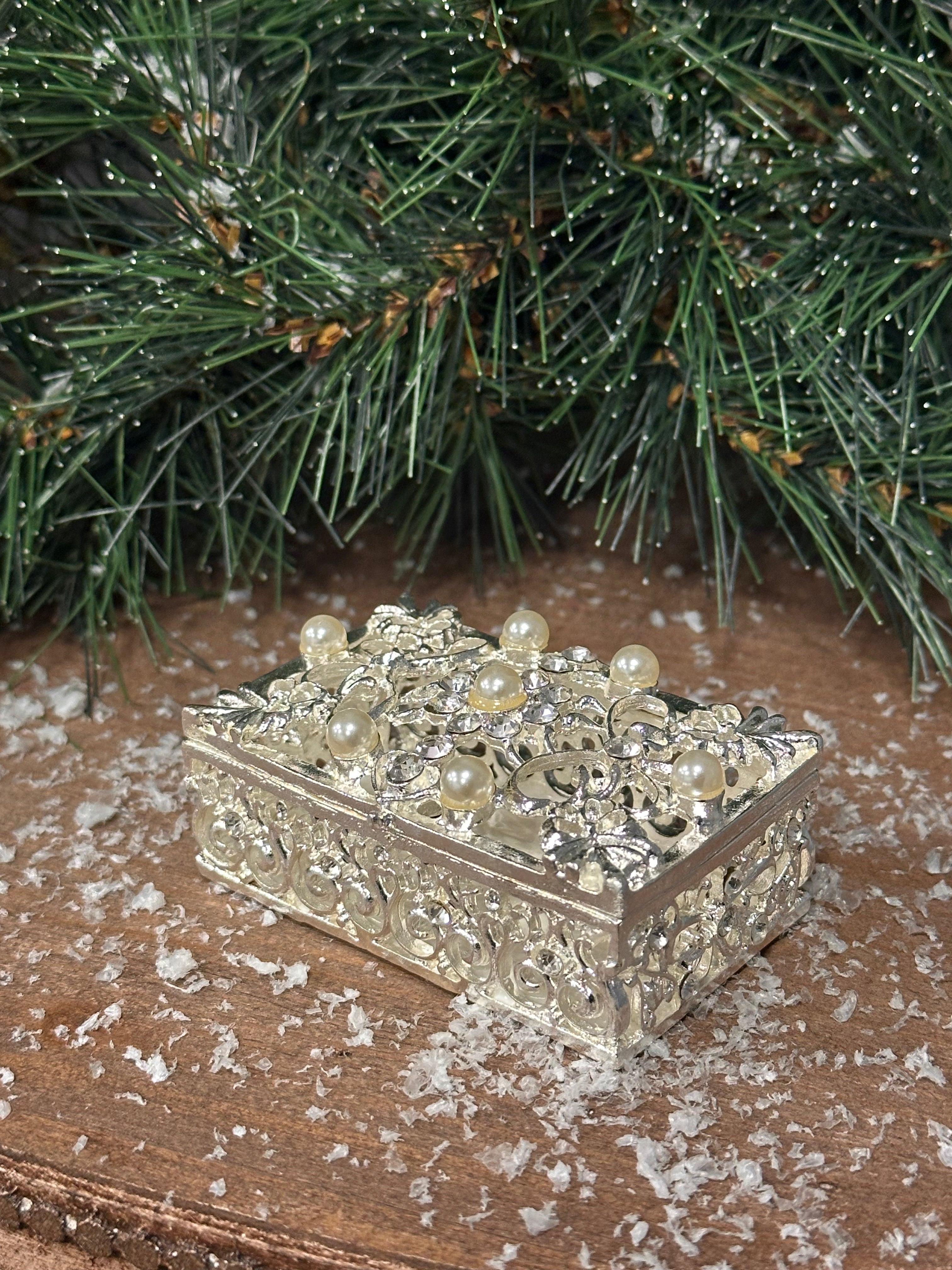 Pearl Chest