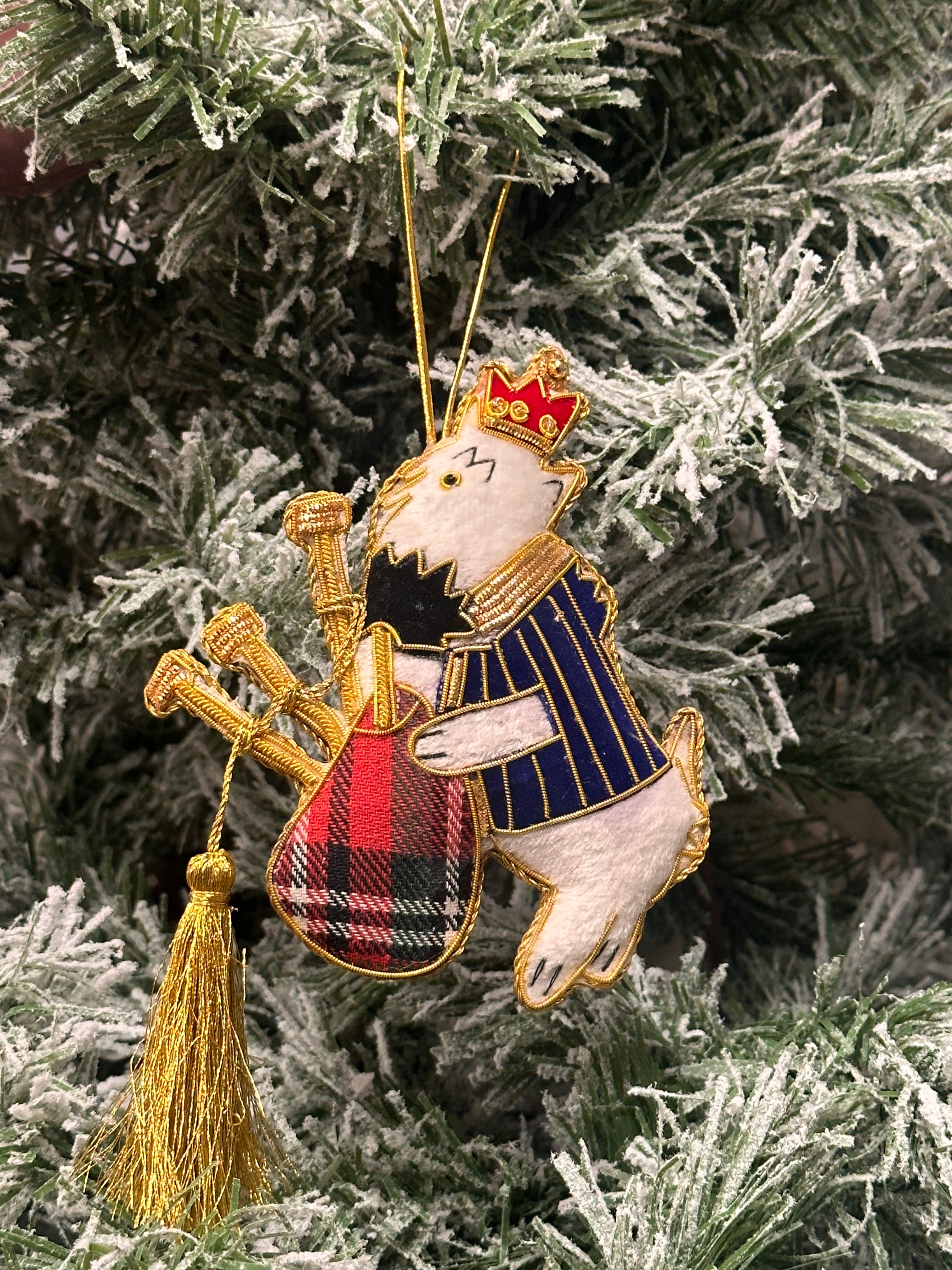 Hand Embroidered Bagpiping Dog
